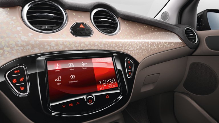 Opel_Adam телевизор